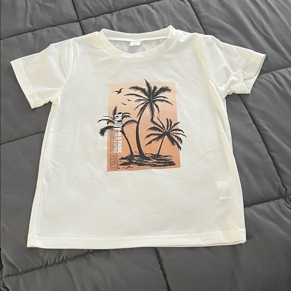 NWOT - Palm Tree Graphic Tee and Shorts Set - 5Y - Picture 2 of 7